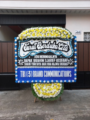 Papan Bunga Duka di Salekoe